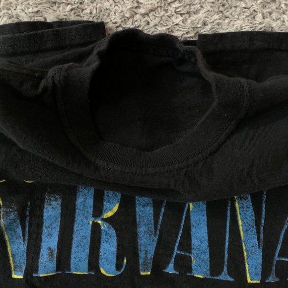 Retro Nirvana Smiley Face T-Shirt. Small. Authentic Nirvana Product. - Picture 5 of 6